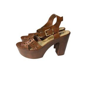 GBG Los Angeles 9 Brown Platform Heels With Laser Cut Design & Buckle Strap